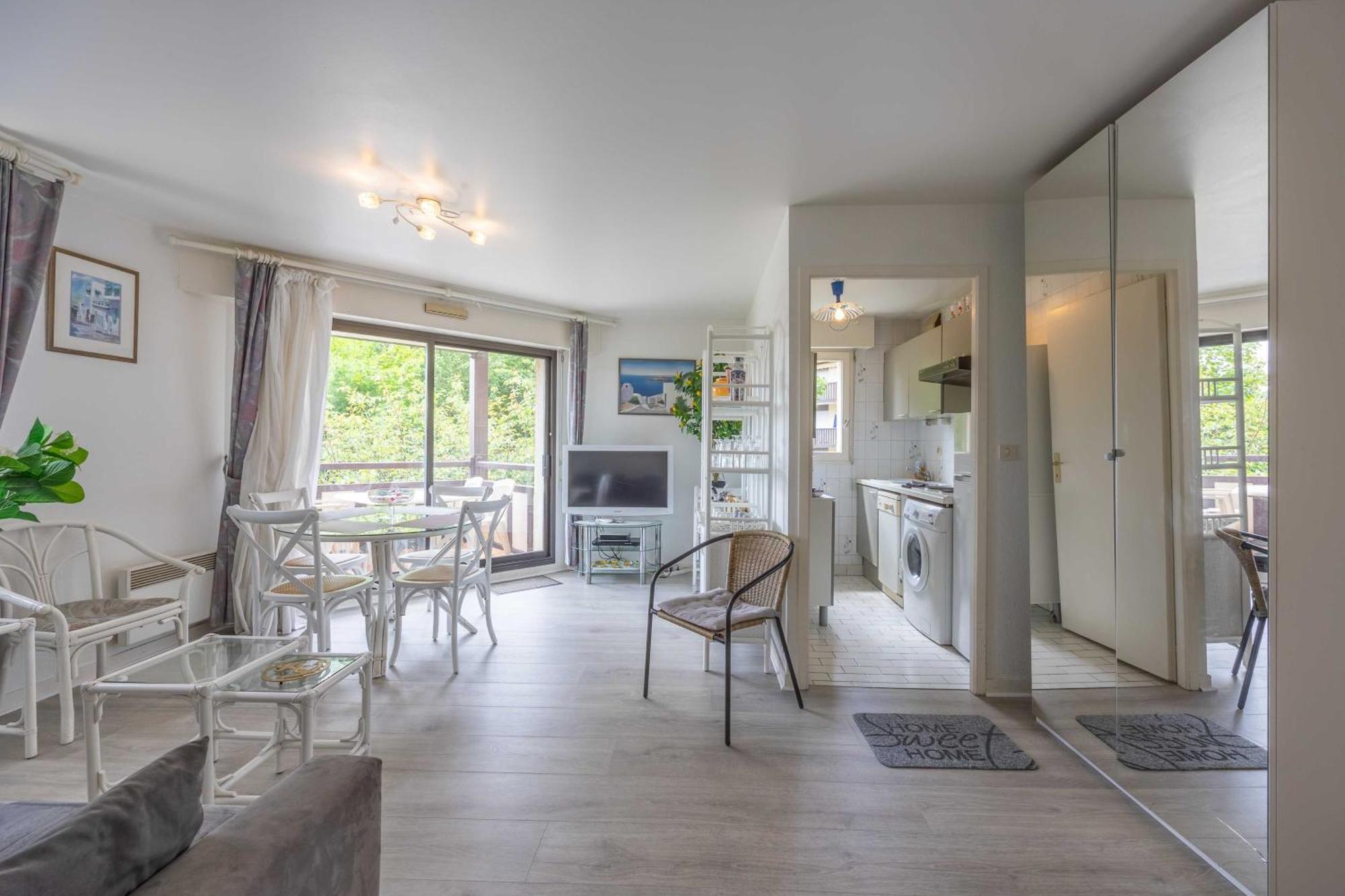 Apartment With Parking And Balcony Near The Beach Deauville Eksteriør billede